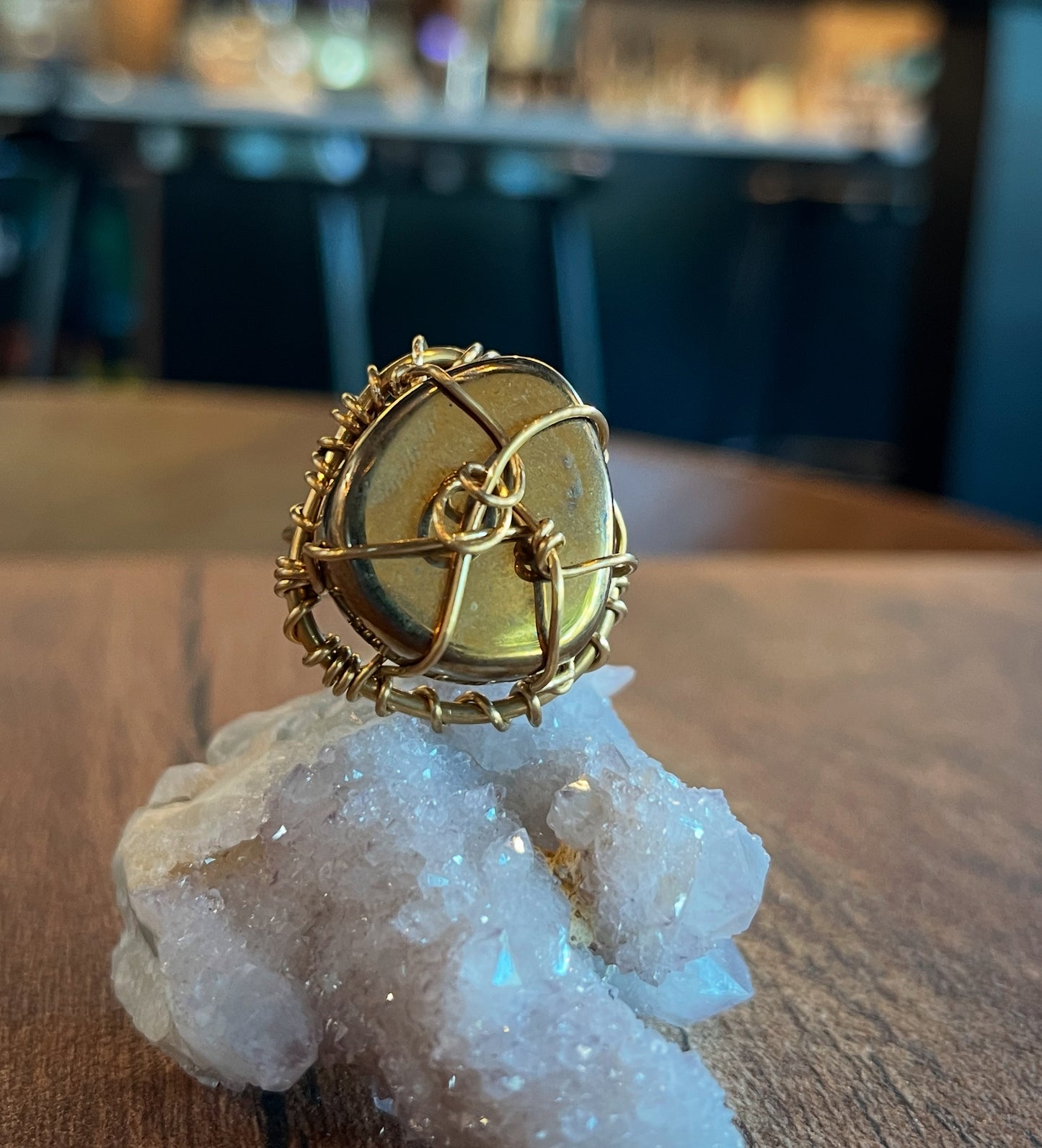 GOLDEN MAGNETIC HEMATITE RING IN BRONZE