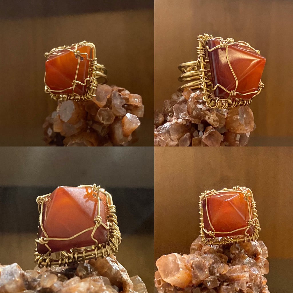 BRONZE+CARNELIAN PYRAMID RING