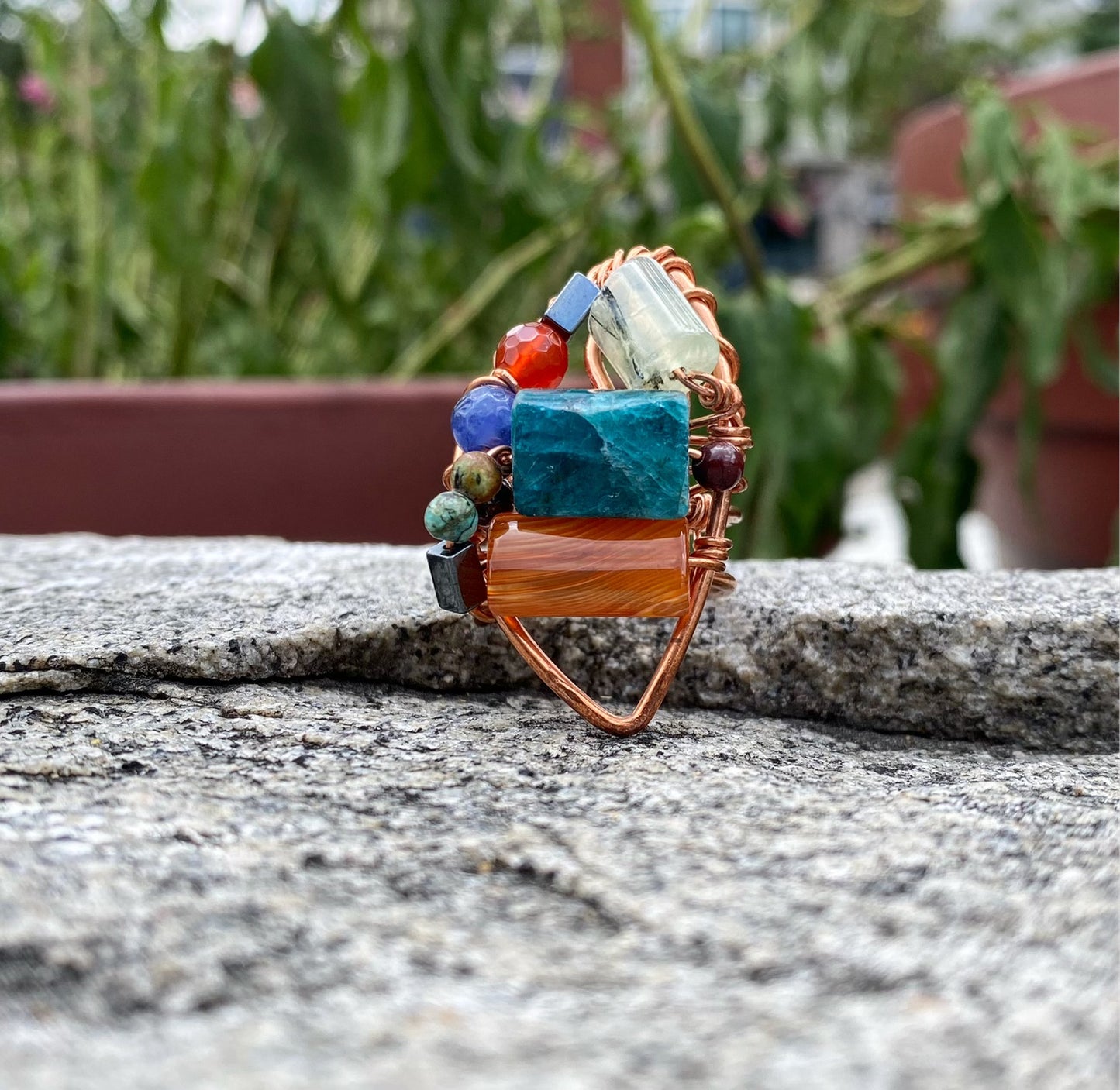 COPPER+APATITE+AGATE +TURQUOISE+PREHNITE +HEMATITE +RED JASPER+DUMORTIERITE PARTY RING