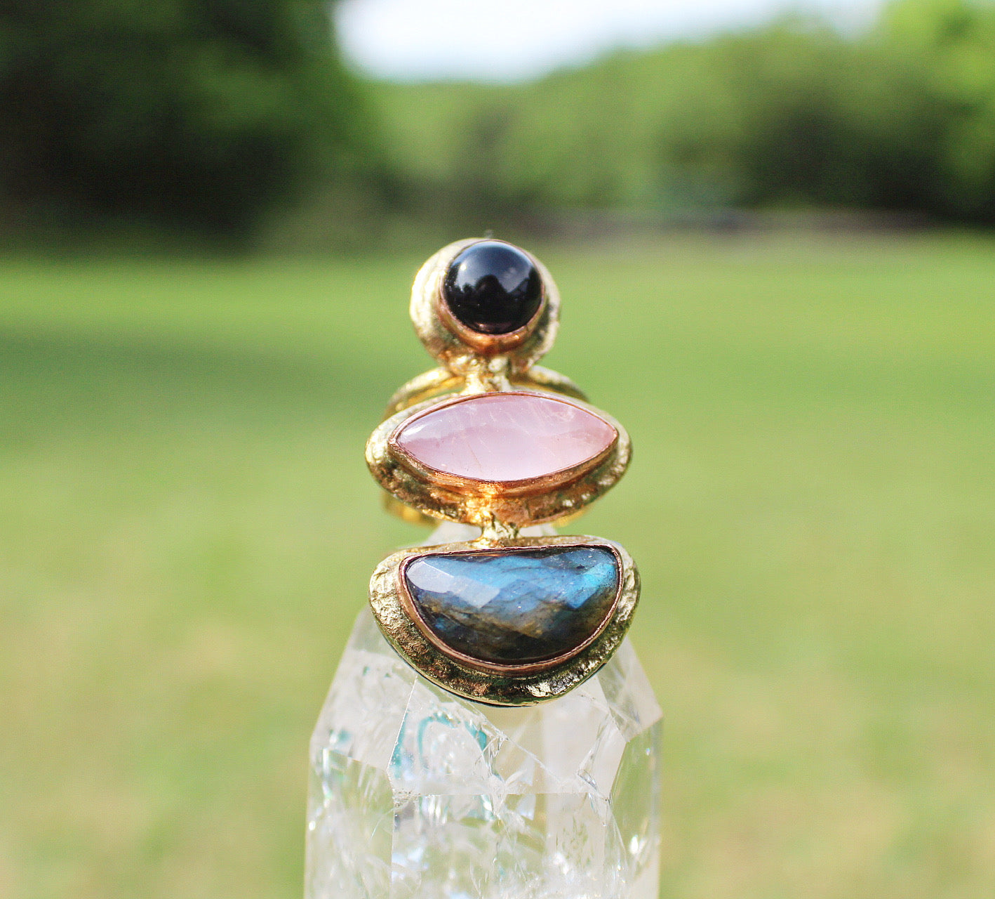 BRASS+COPPER+ONYX +ROSE QUARTZ +LABRADORITE RING