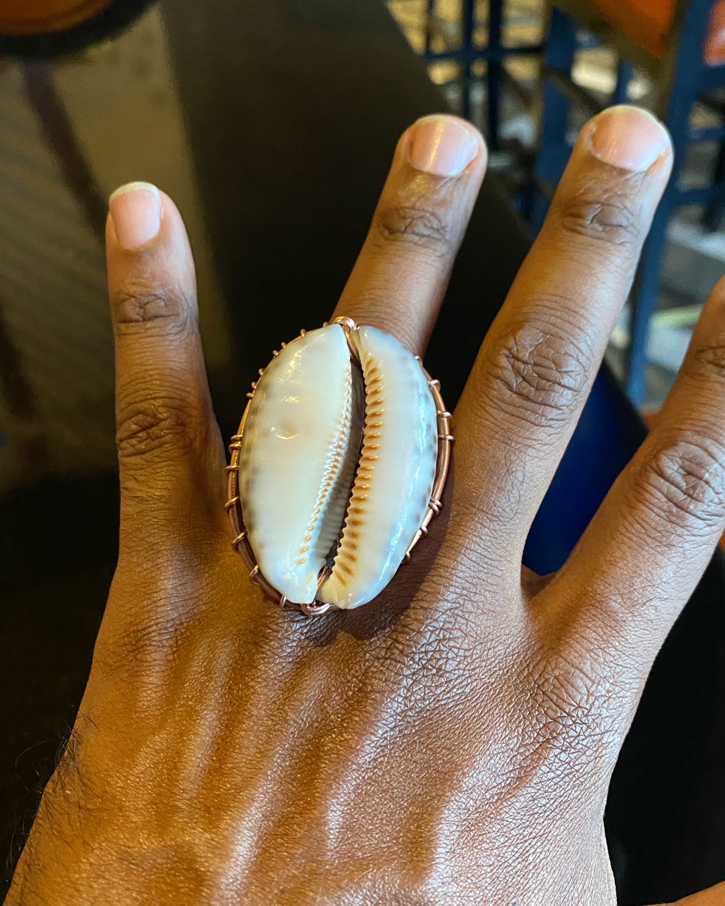 ✨ABUNDANT WAYS✨ COPPER+LARGE COWRIE SHELL RING