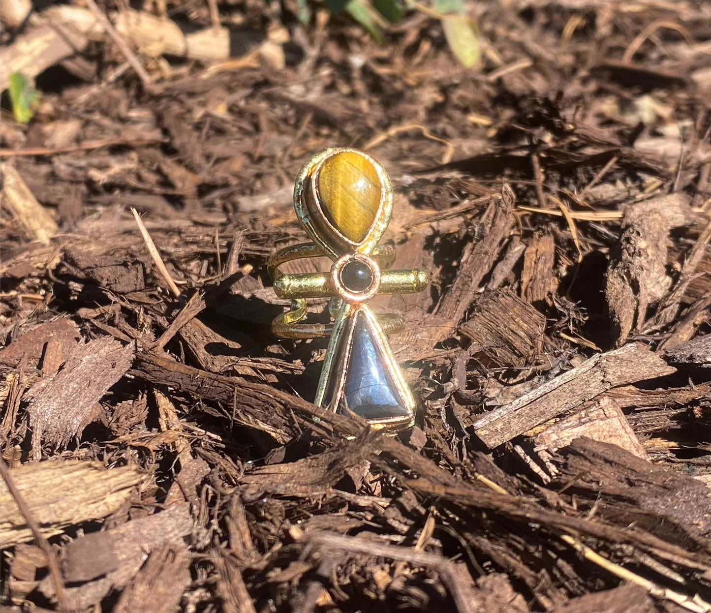 BRASS+COPPER+TIGERS EYE+ONYX+HEMATITE ANKH RING