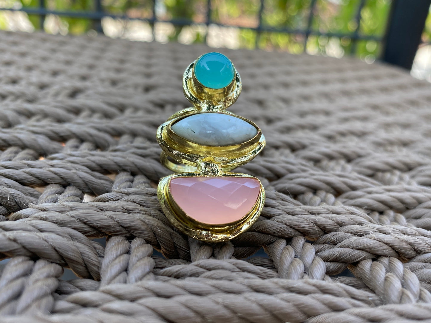 BRASS+CHALCEDONY+HOWLITE+ROSE QUARTZ TRINITY RING