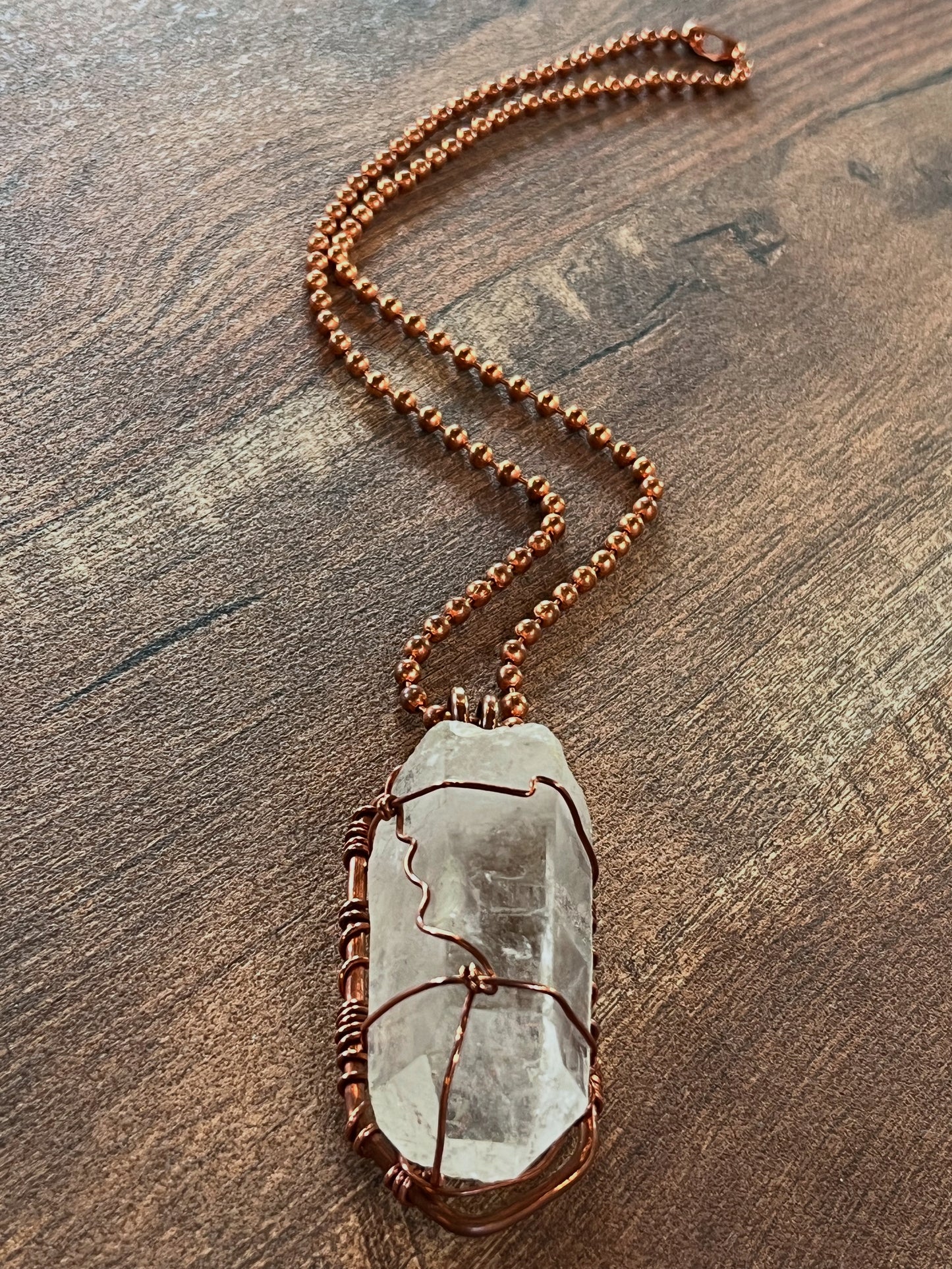 CLEAR QUARTZ POINT NECKLACE IN COPPER