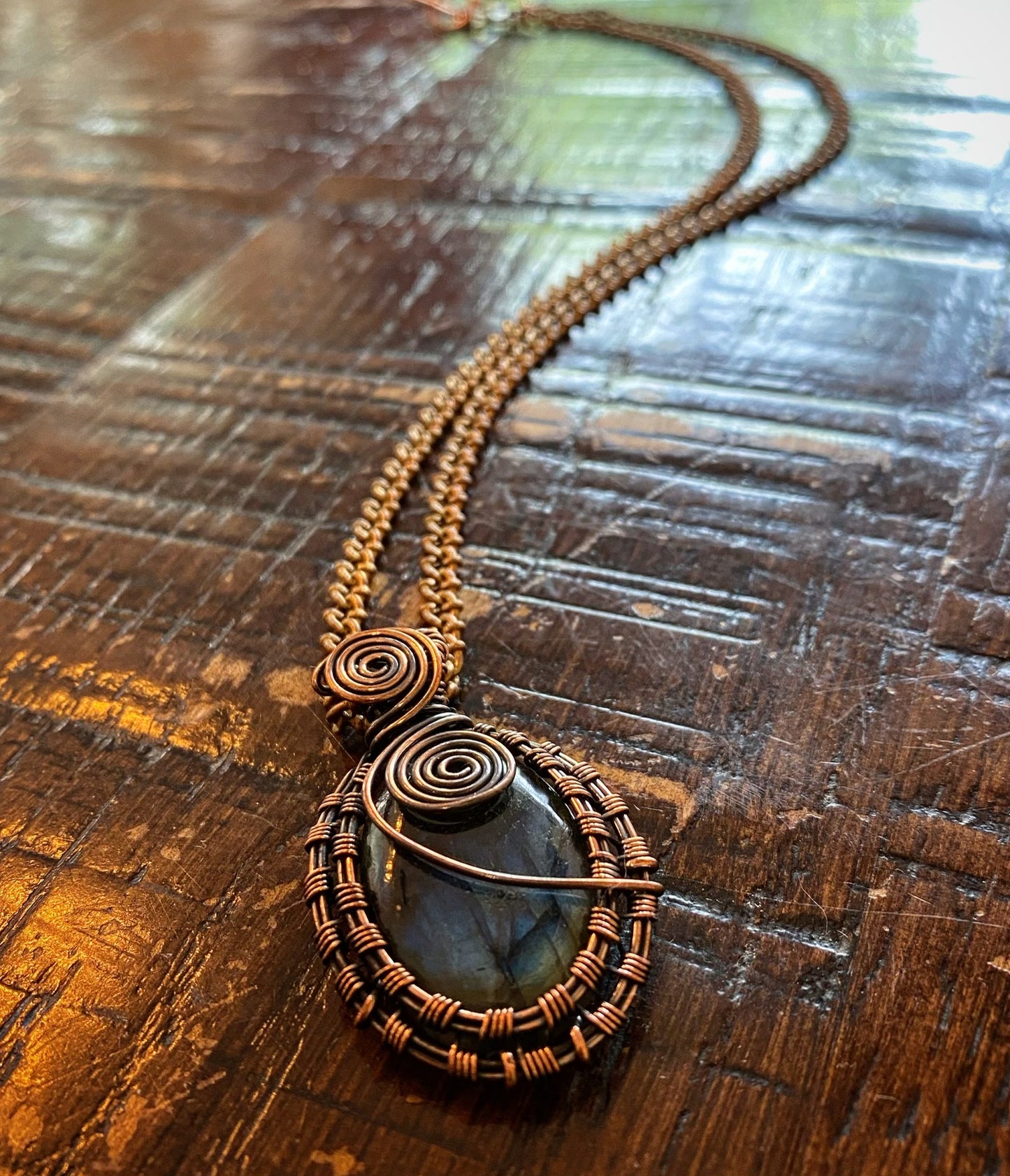 “WISDOM UNIVERSAL” COPPER+LABRADORITE NECKLACE