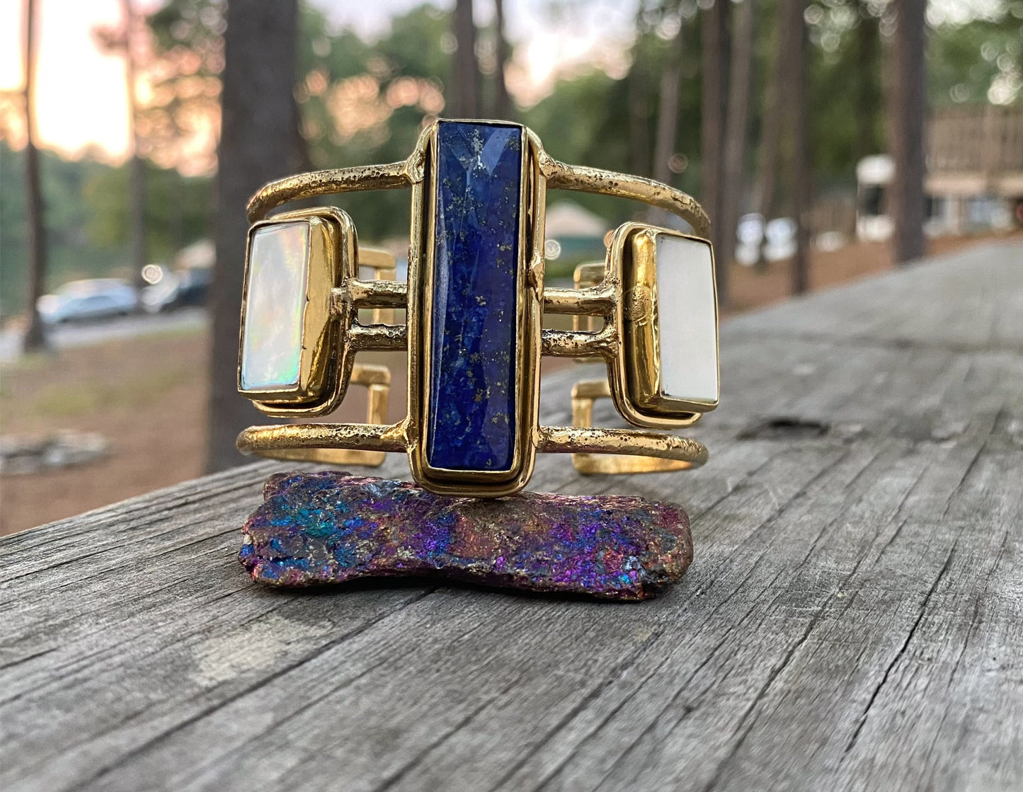 BRASS+LAPIS LAZULI+PEARL SHELL CUFF BRACELET