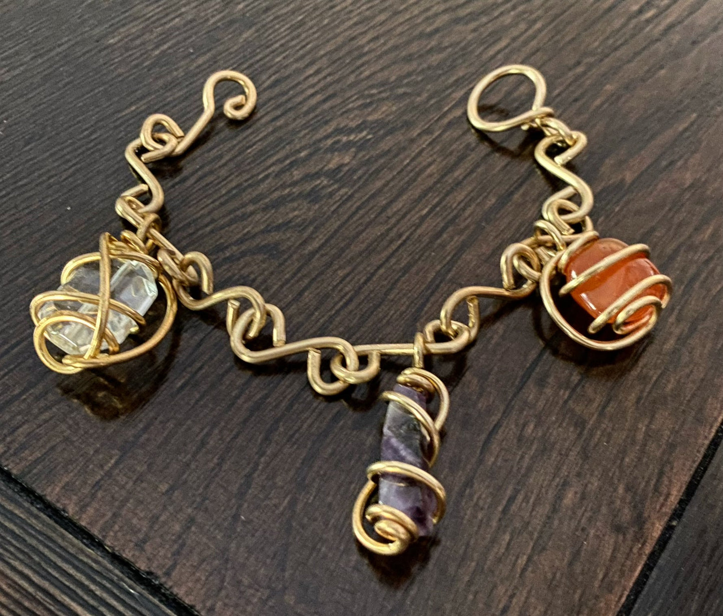 BRONZE+AMETHYST+CARNELIAN+CLEAR QUARTZ CHARM BRACELET