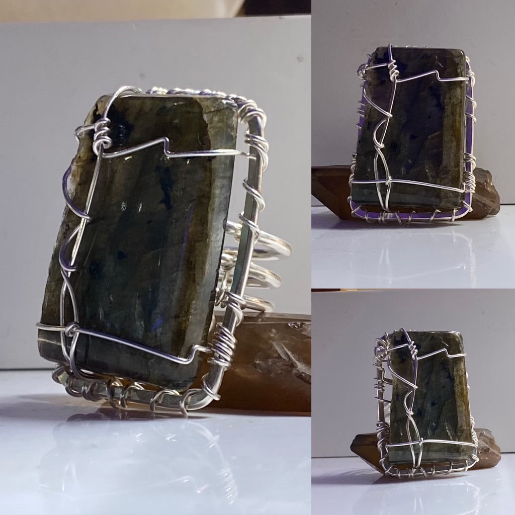 SILVER+LABRADORITE RING