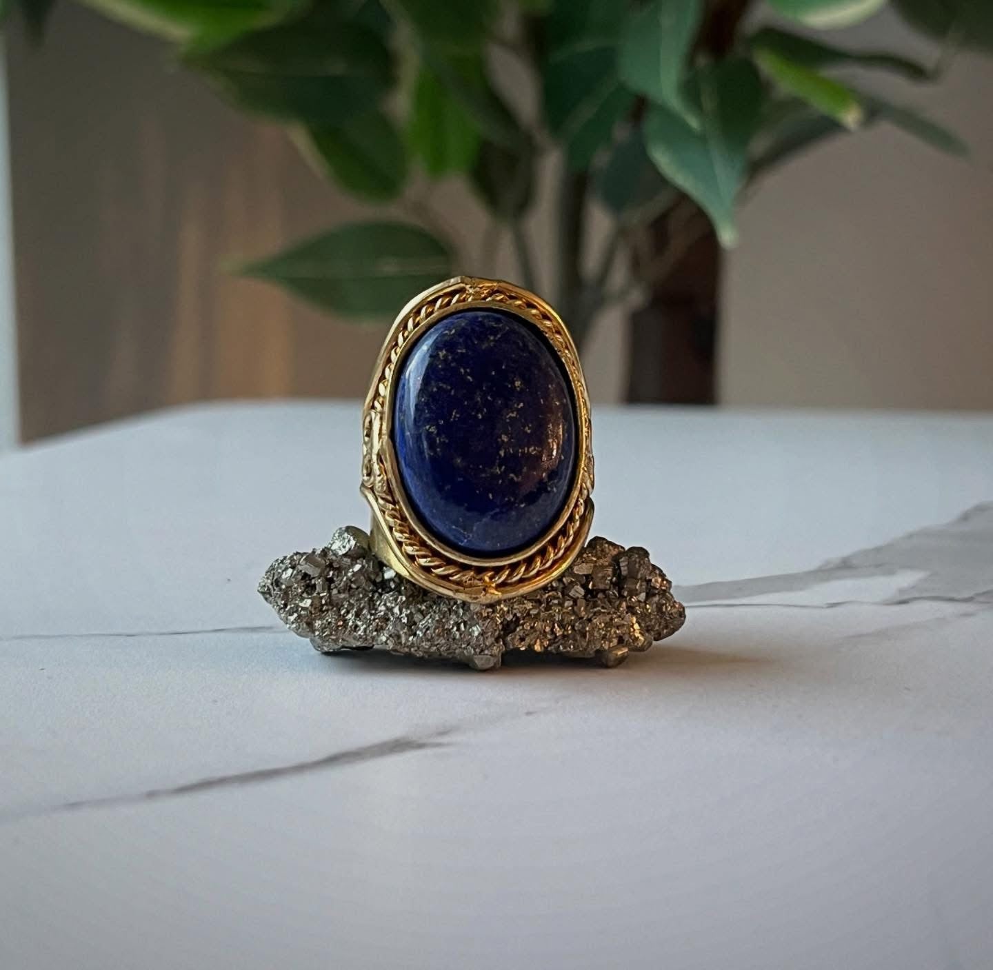 LAPIS LAZULI RING IN BRASS