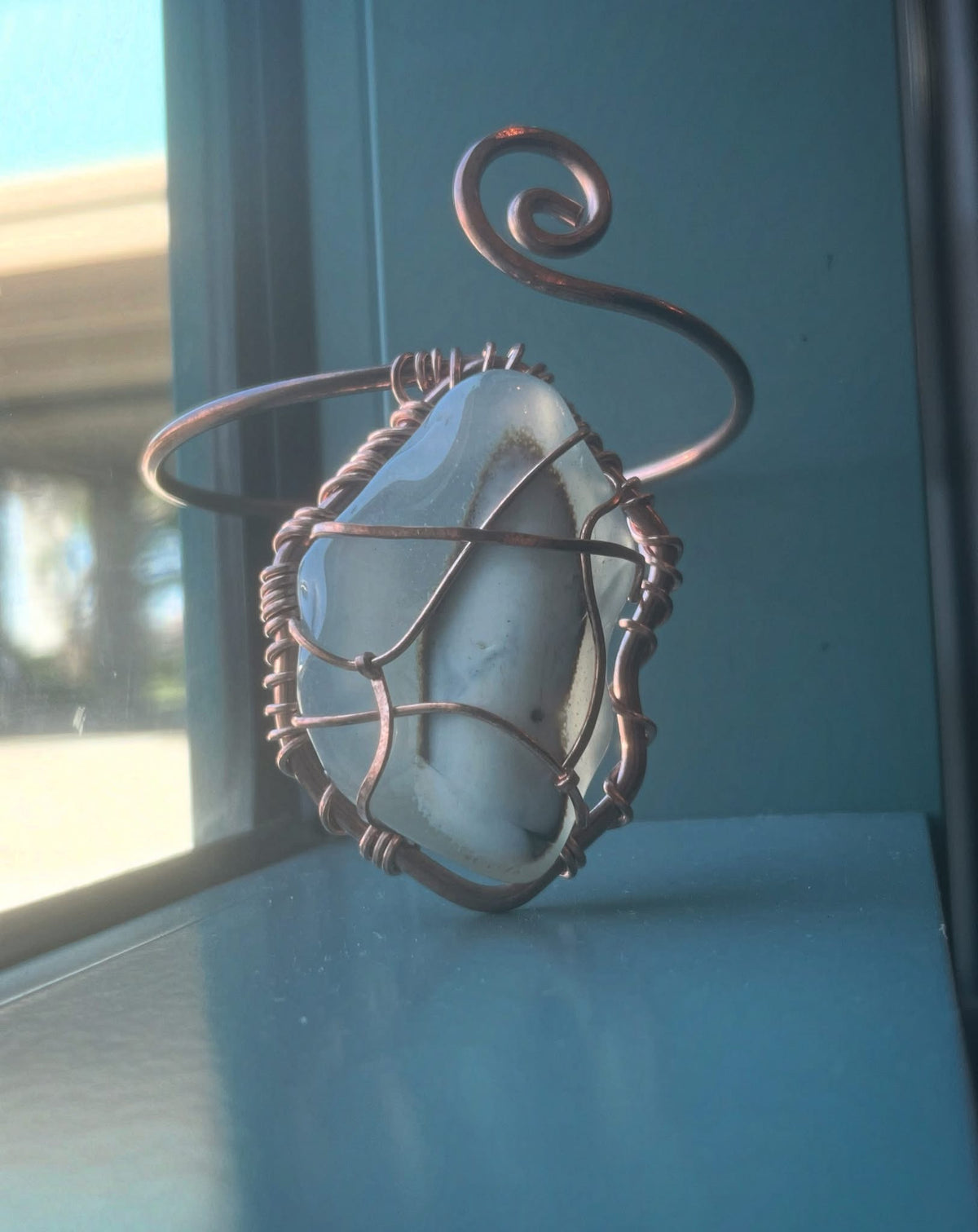 IVORY AGATE SWIRL WRAP BRACELET IN COPPER