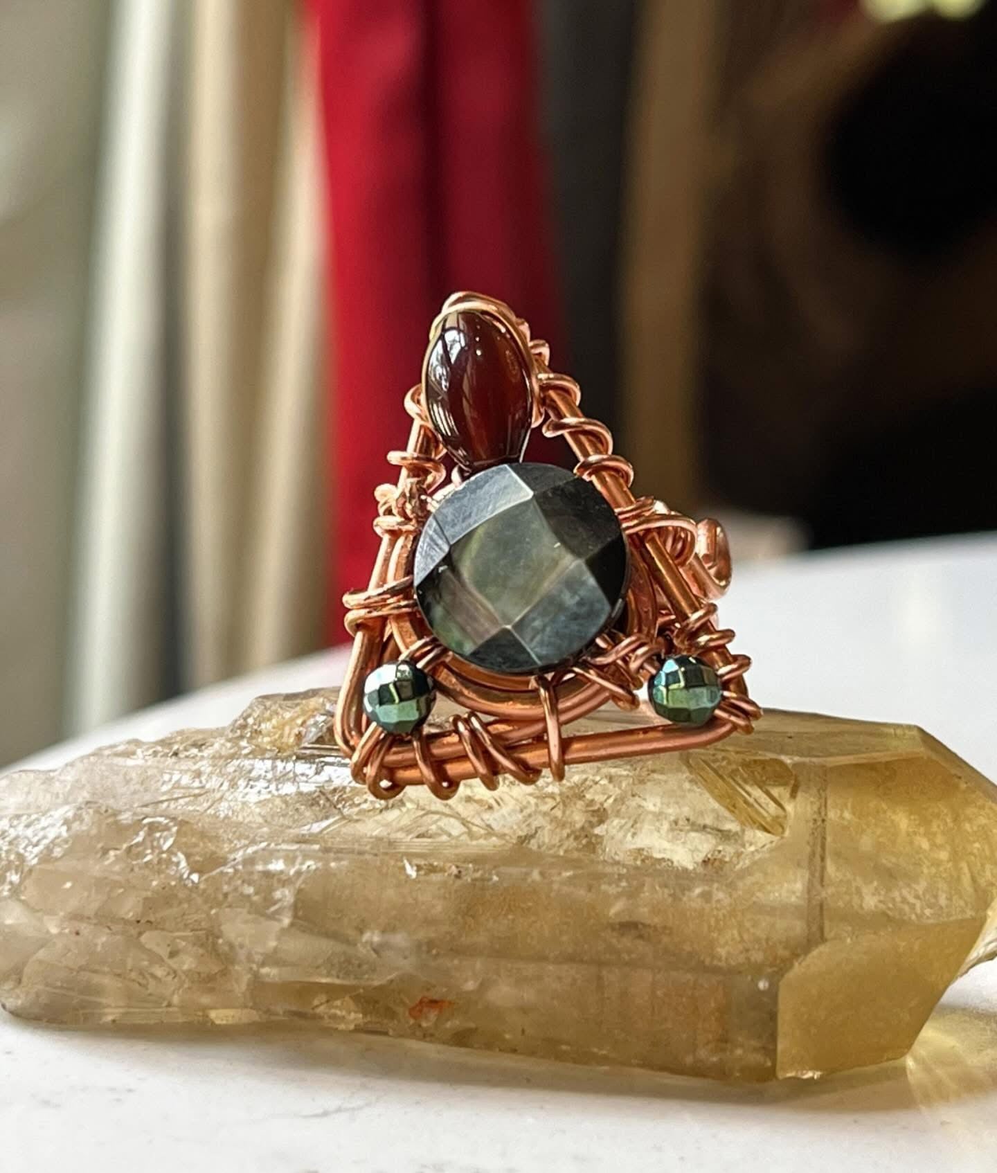 COPPER+ABALONE+HEMATITE+ CARNELIAN AGATE TRIANGLE RING