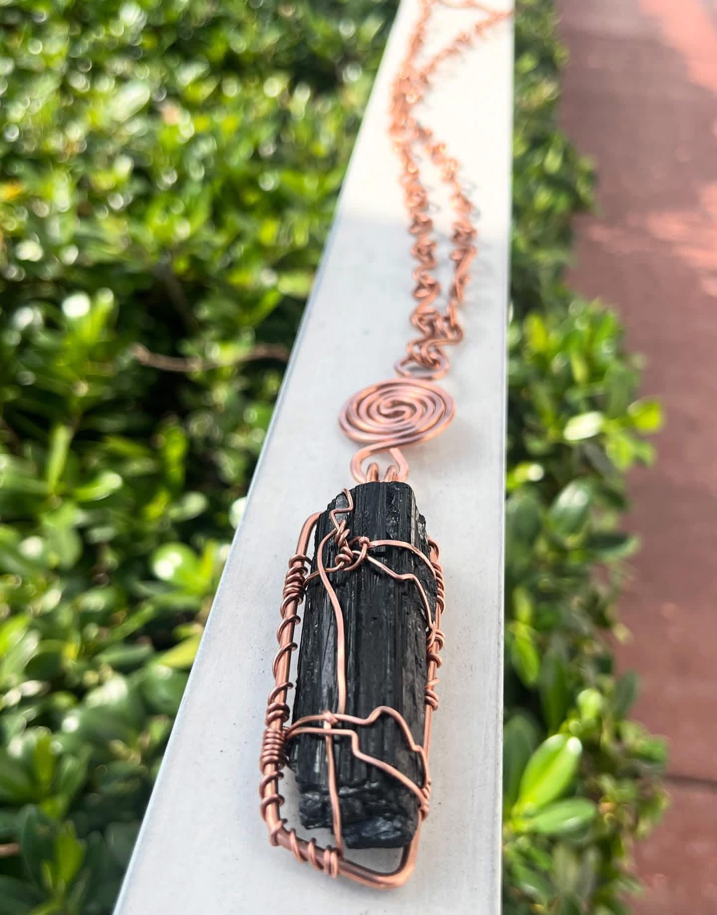 BLACK TOURMALINE SOL VORTEX S-LINK NECKLACE IN COPPER