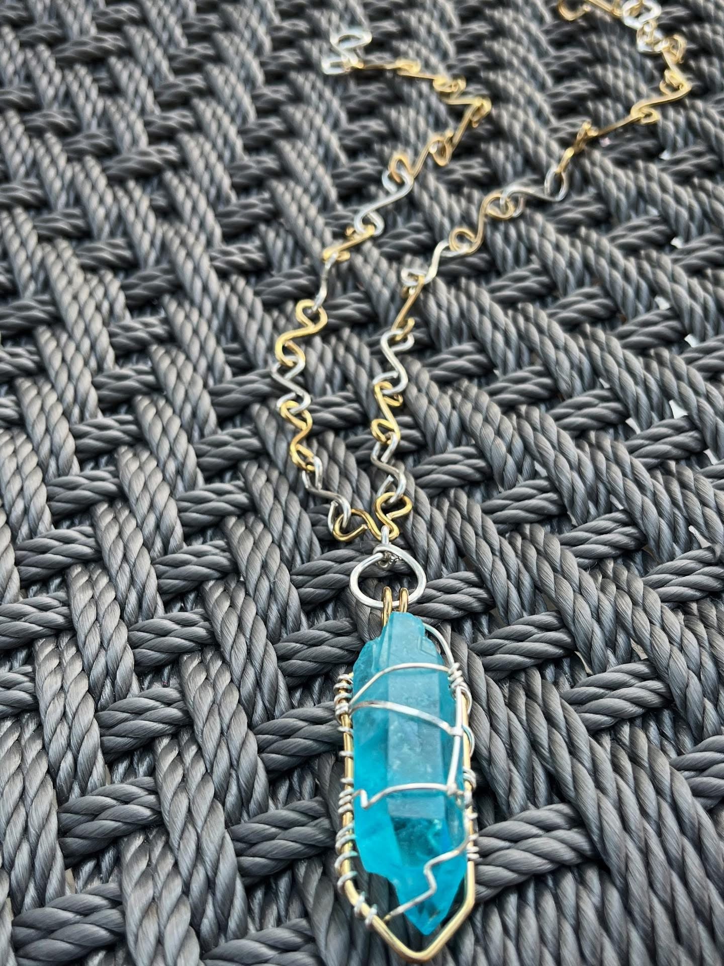 AQUA AURA QUARTZ NECKLACE IN BRONZE+SILVER