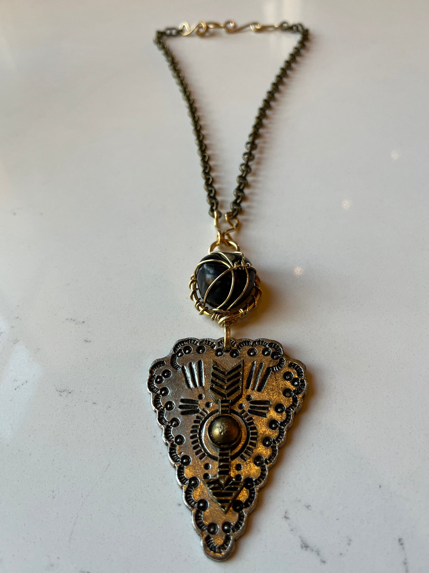 SHUNGITE+STEEL ARROWHEAD PENDANT NECKLACE IN BRONZE