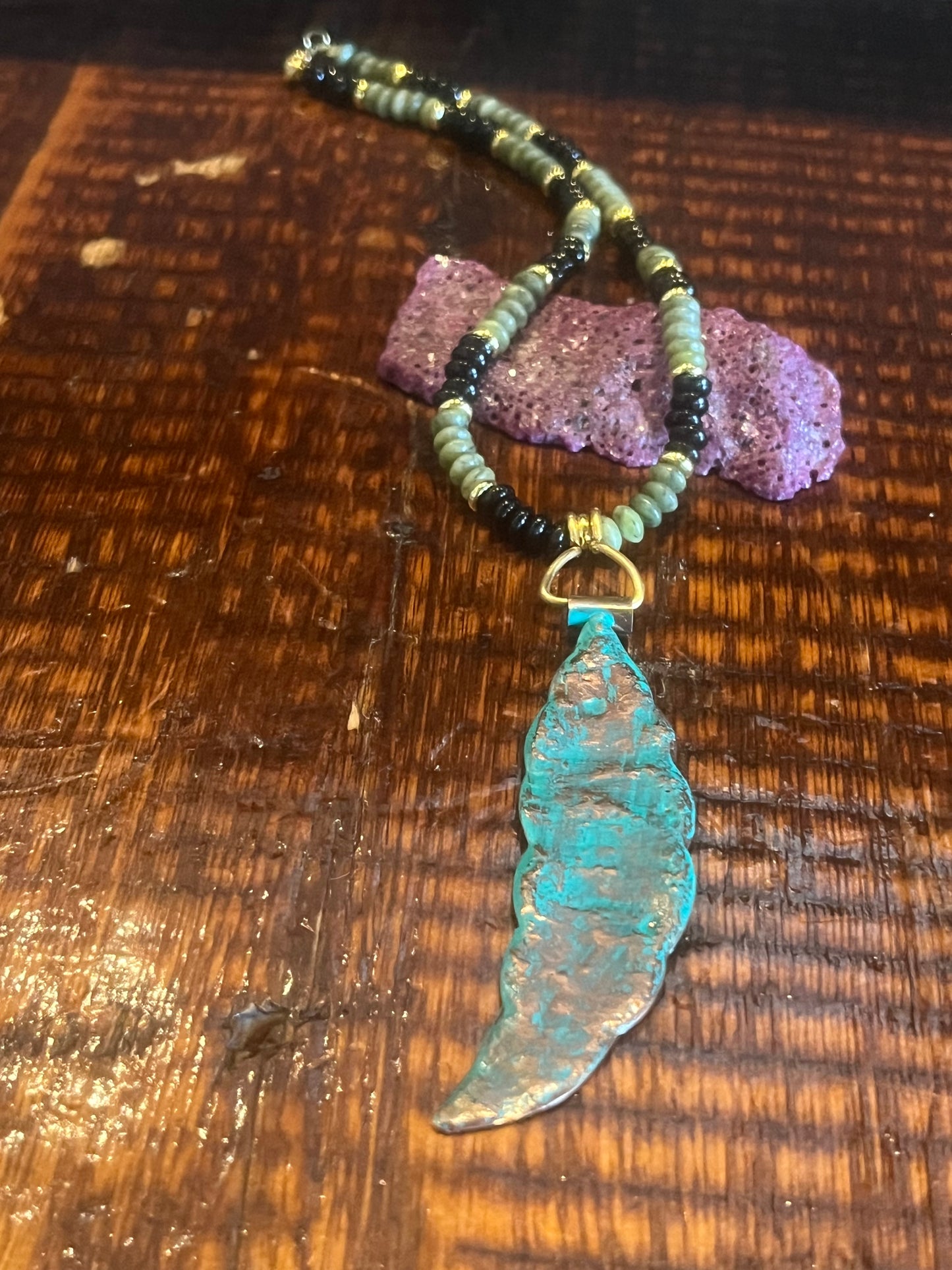 JADE+OBSIDIAN NECKLACE WITH PATINA COPPER LEAF PENDANT