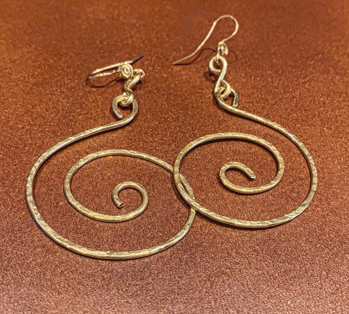 BRONZE HAMMERED SWIRL EARRINGS