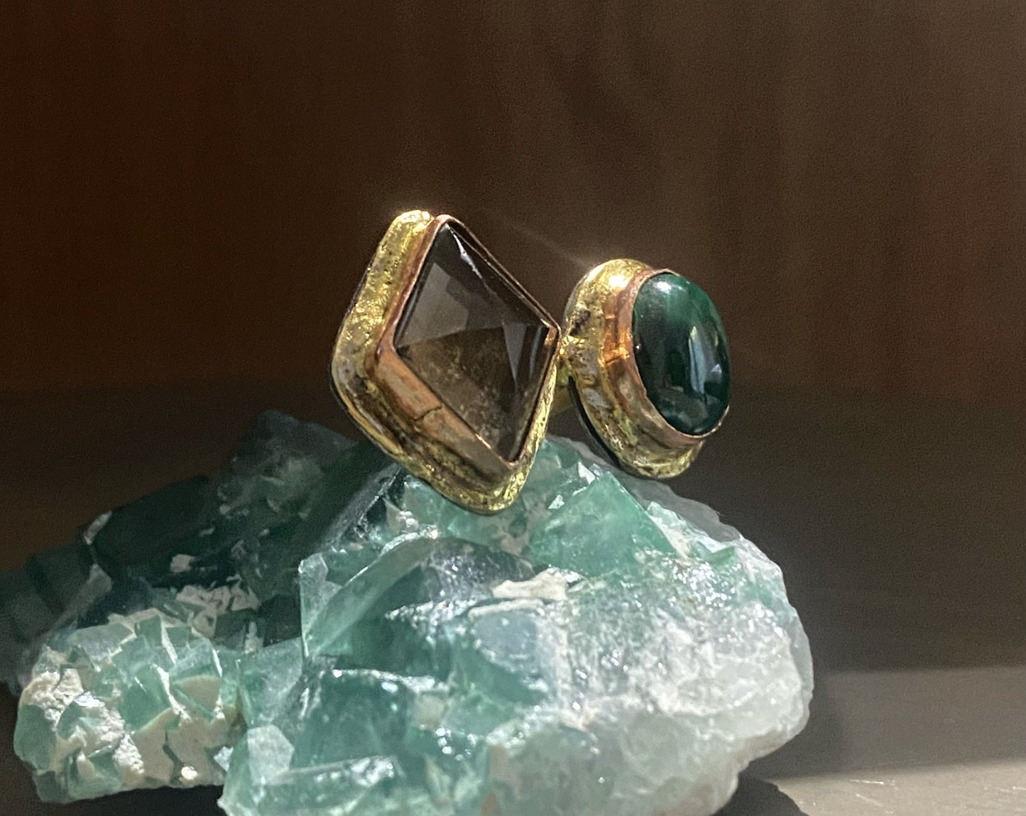 BRONZE+COPPER+SMOKEY QUARTZ+MALACHITE “UCUFF” RING