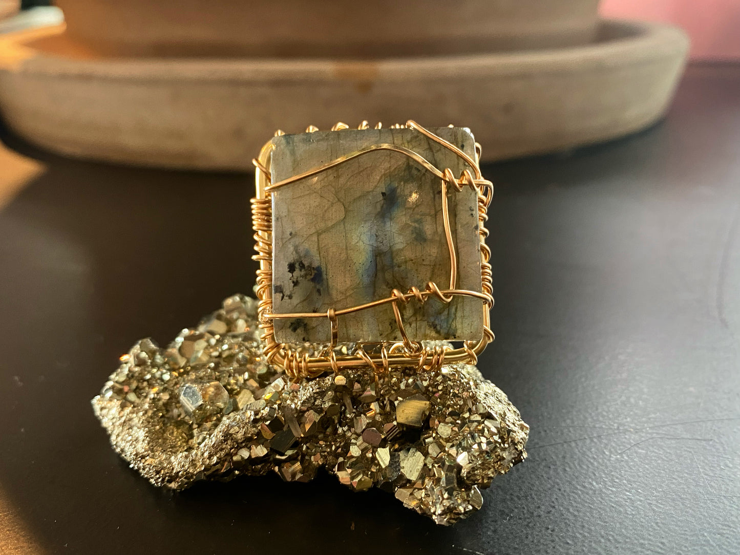 “I MAGI” BRONZE+LABRADORITE RING