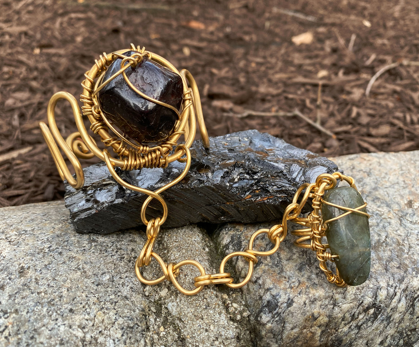 BRONZE+GARNET+LABRADORITE RING BRACELET