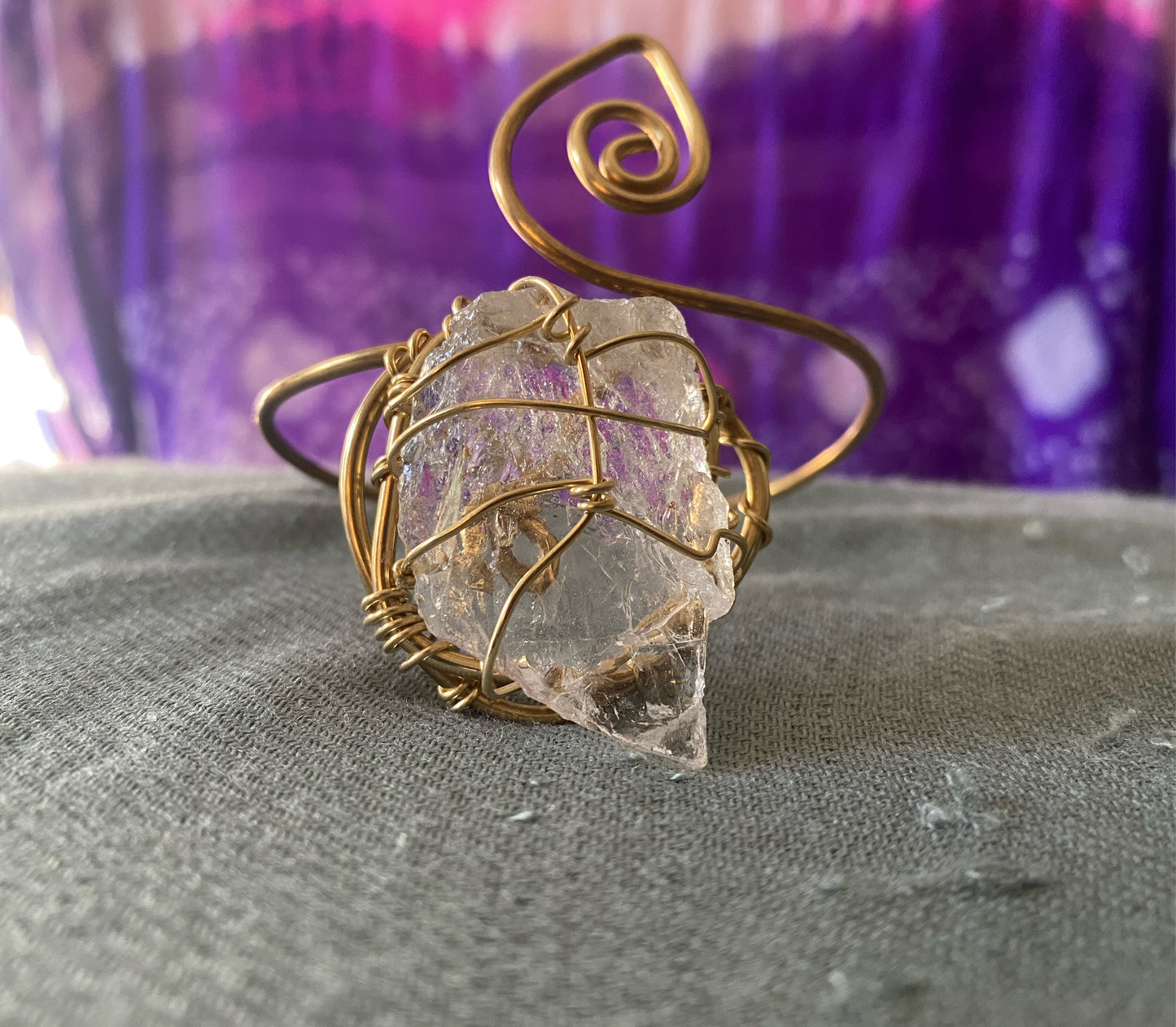 BRONZE+RAW QUARTZ SWIRL WRAP BRACELET