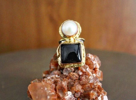 BRASS+COPPER+ STAINLESS STEEL+ONYX+ FRESHWATER PEARL RING
