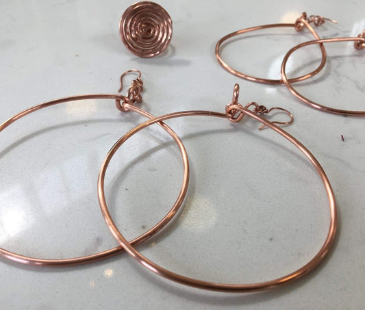 HOOPS EARRINGS AND SWIRL RING COMBO