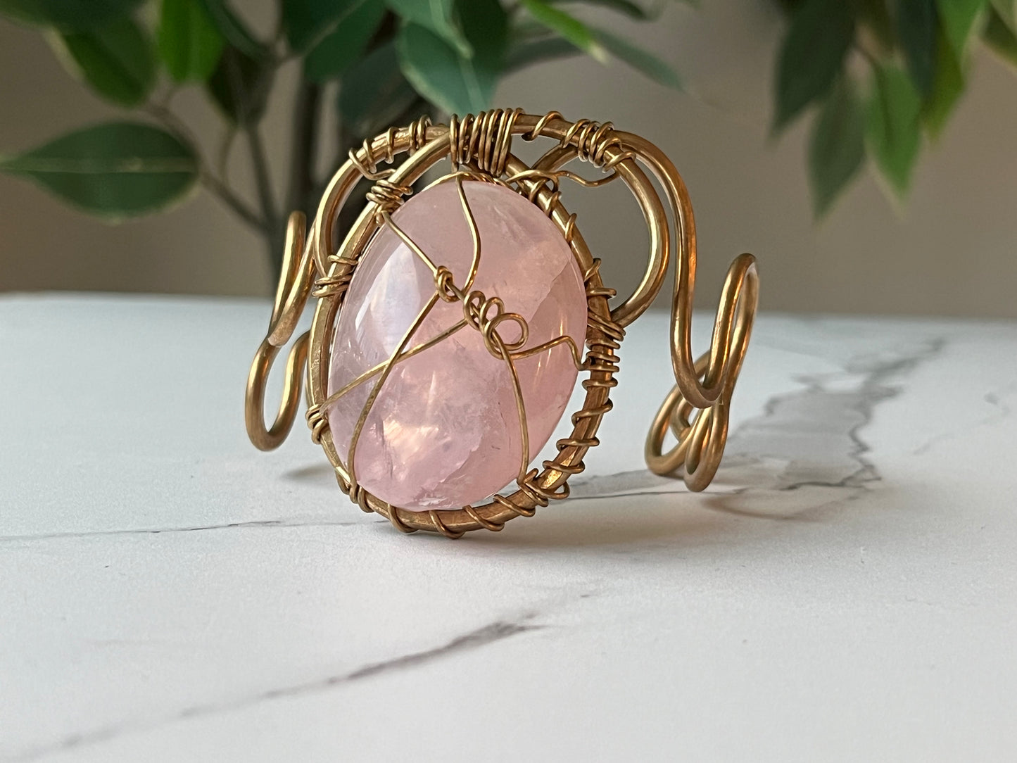 ROSE QUARTZ WAVE CUFF BRACELET IN BRONZE