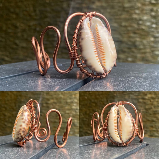 COPPER+COWRIE SHELL WAVE CUFF BRACELET