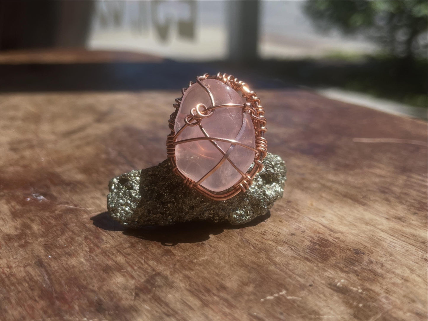 ROSE QUARTZ RING IN COPPER