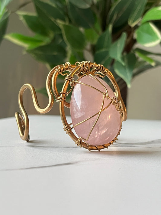 ROSE QUARTZ WAVE CUFF BRACELET IN BRONZE