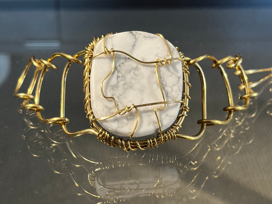 HOWLITE ARCLINK BRACELET IN BRONZE