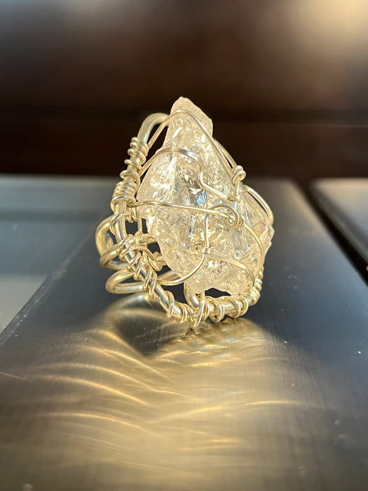 CLEAR QUARTZ RING IN SILVER