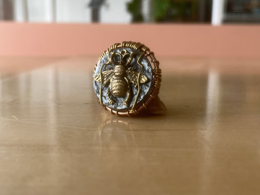 ROYAL BEE RING IN BRONZE