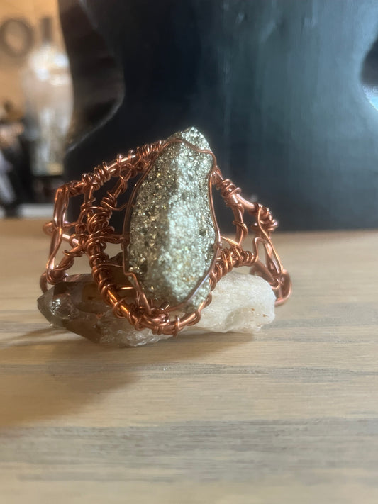 PYRITE CUFF BRACELET IN COPPER