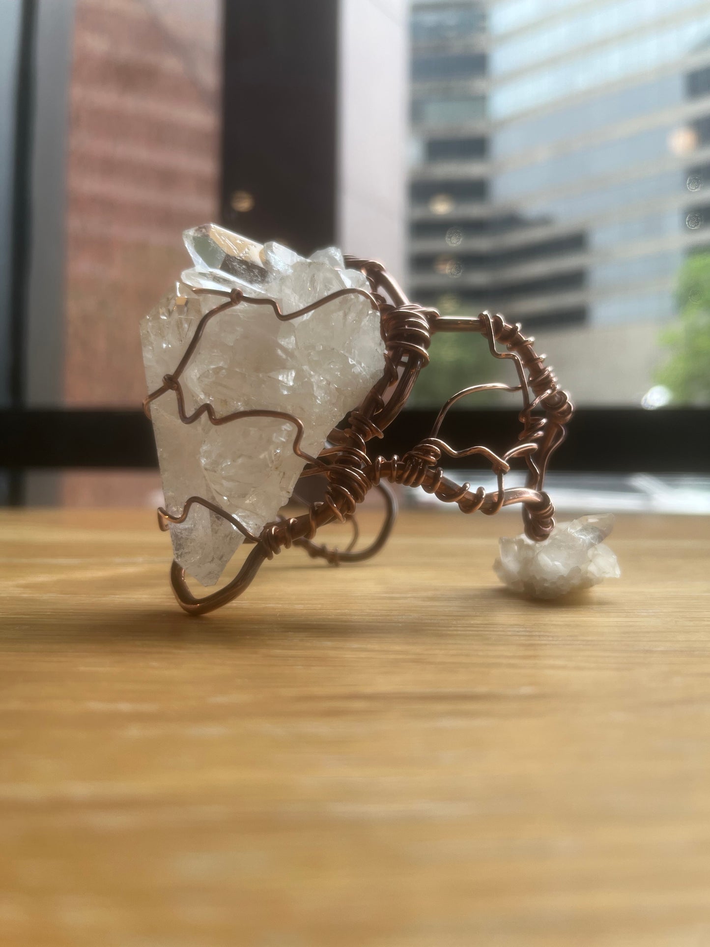 CLEAR QUARTZ CLUSTER CUFF BRACELET IN COPPER