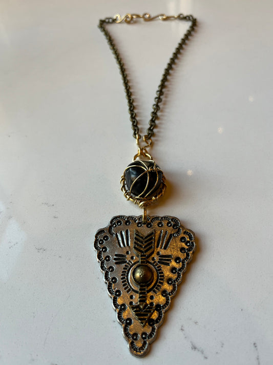 SHUNGITE+STEEL ARROWHEAD PENDANT NECKLACE IN BRONZE