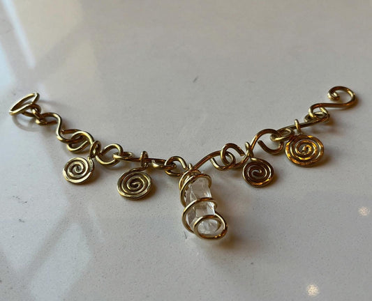 CLEAR QUARTZ CHARM BRACELET IN BRONZE