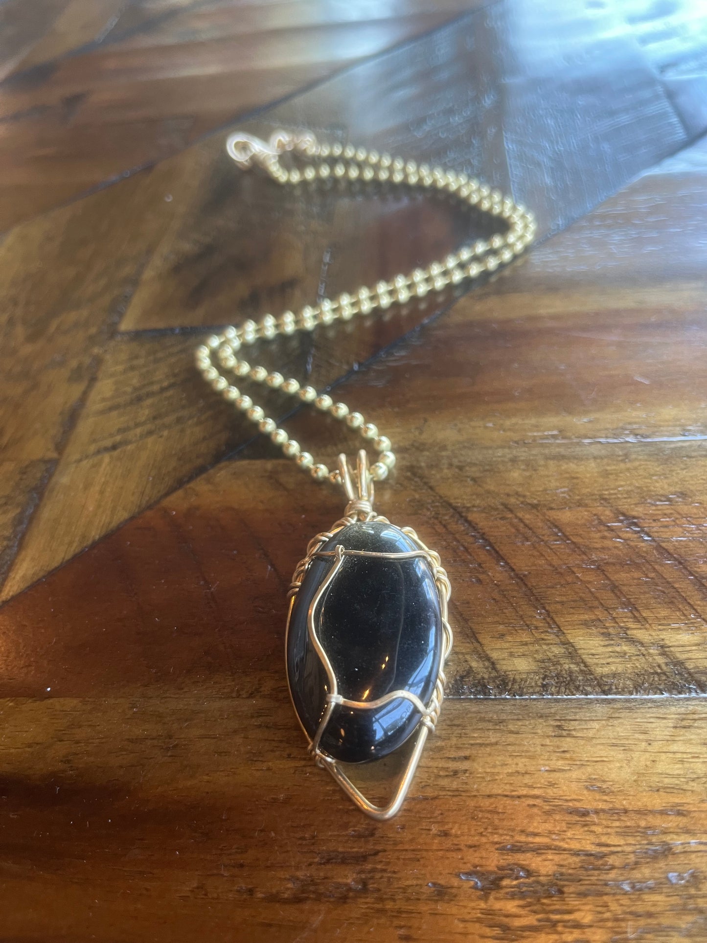 GOLDEN SHEEN OBSIDIAN NECKLACE IN BRONZE AND BRASS